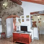 In بيت للعطل *